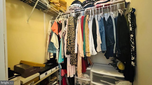 4426-A BEECHSTONE LN, Fairfax, VA 22033