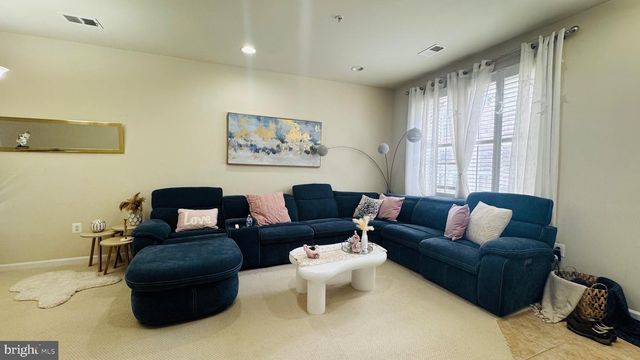 4426-A BEECHSTONE LN, Fairfax, VA 22033