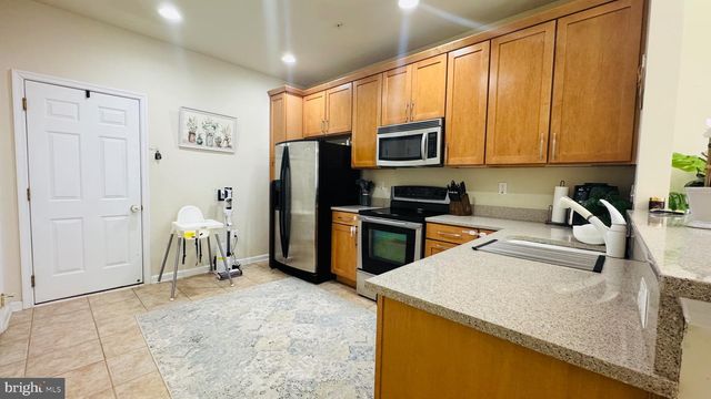 4426-A BEECHSTONE LN, Fairfax, VA 22033