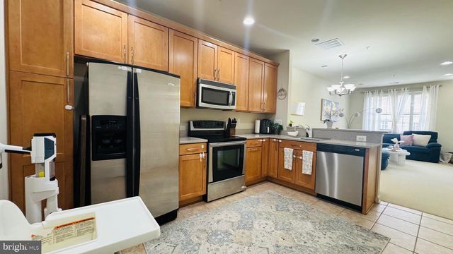 4426-A BEECHSTONE LN, Fairfax, VA 22033