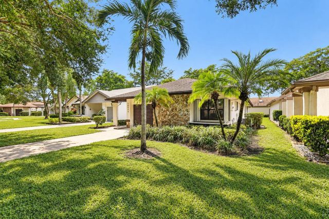 10549 Fern Tree Way, Boynton Beach, FL 33436