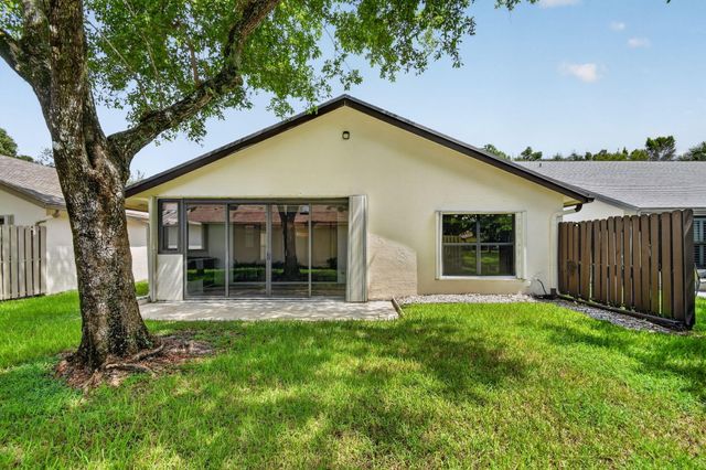 10549 Fern Tree Way, Boynton Beach, FL 33436