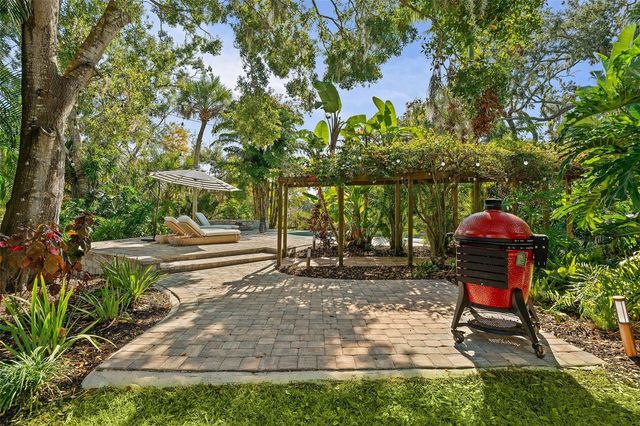 6349 RAVENWOOD WAY, Sarasota, FL 34243