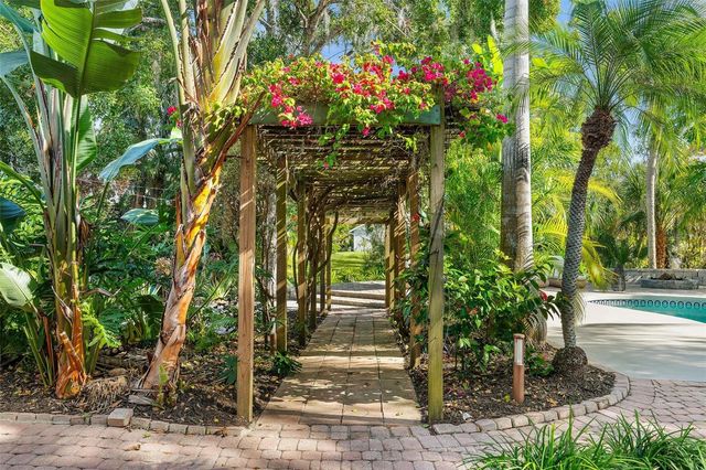 6349 RAVENWOOD WAY, Sarasota, FL 34243