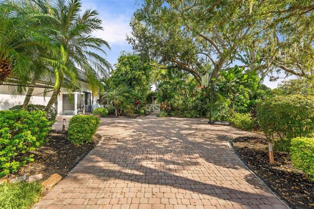 6349 RAVENWOOD WAY, Sarasota, FL 34243