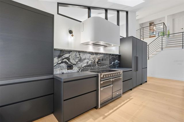 6349 RAVENWOOD WAY, Sarasota, FL 34243