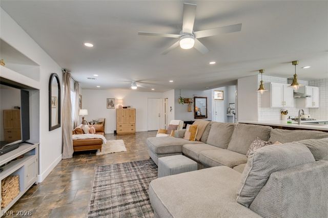 8833 Arabian Filly Avenue, Las Vegas, NV 89143