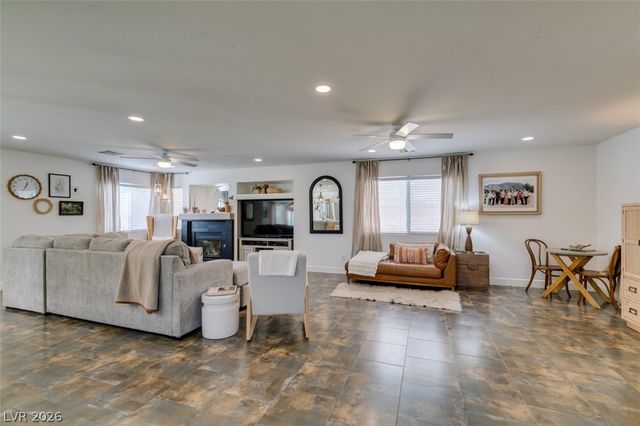 8833 Arabian Filly Avenue, Las Vegas, NV 89143