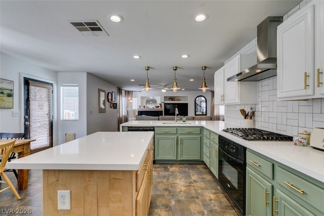 8833 Arabian Filly Avenue, Las Vegas, NV 89143