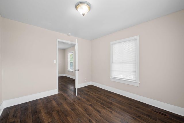 1310 Roanoke Avenue, Chattanooga, TN 37406