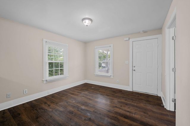 1310 Roanoke Avenue, Chattanooga, TN 37406