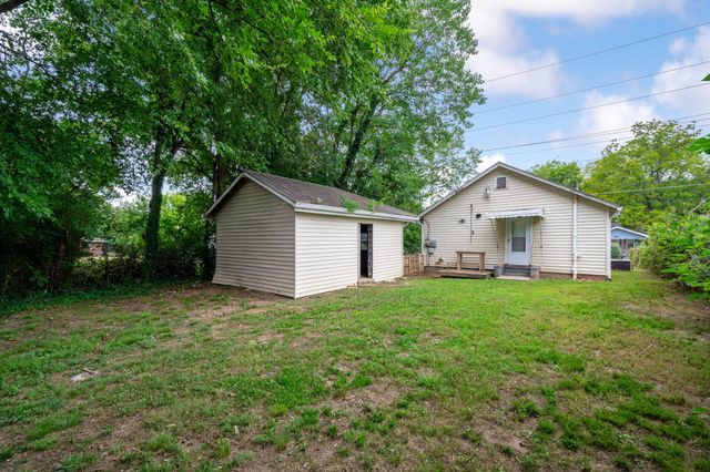 1310 Roanoke Avenue, Chattanooga, TN 37406