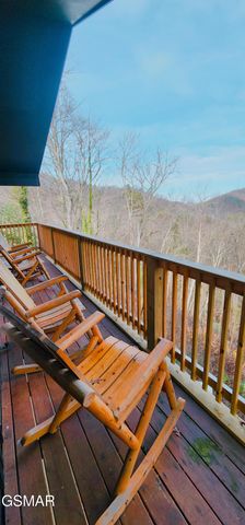 207 Buena Vista Drive, Sevierville, TN 37876