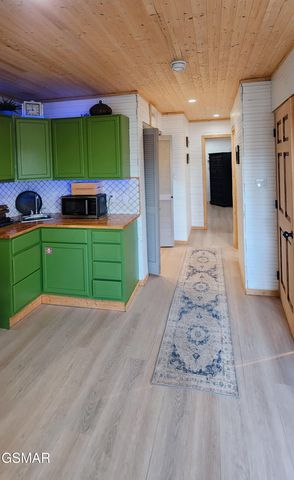 207 Buena Vista Drive, Sevierville, TN 37876