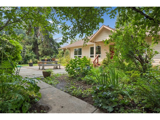 34125 E HISTORIC COLUMBIA RI Hwy, Corbett, OR 97019