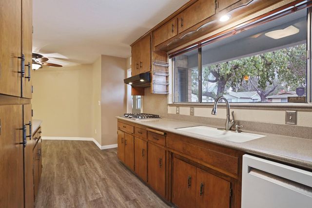 3413 Joanna Dr, Modesto, CA 95355