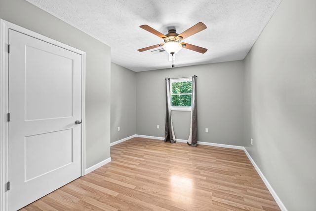 123 Morgan Loop, Bumpus Mills, TN 37028
