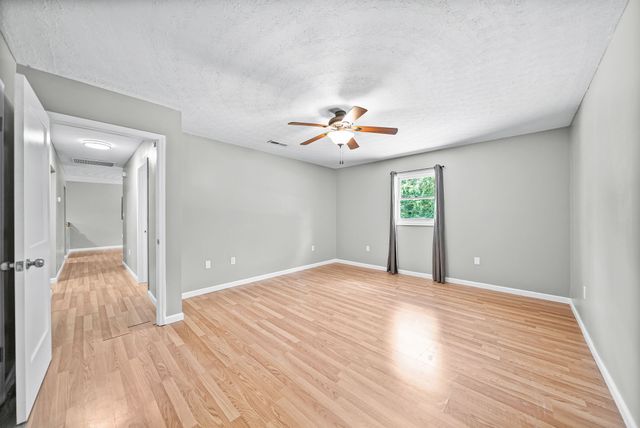 123 Morgan Loop, Bumpus Mills, TN 37028