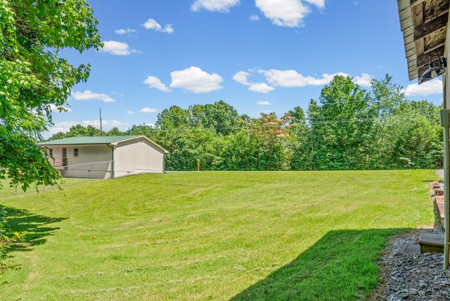 123 Morgan Loop, Bumpus Mills, TN 37028