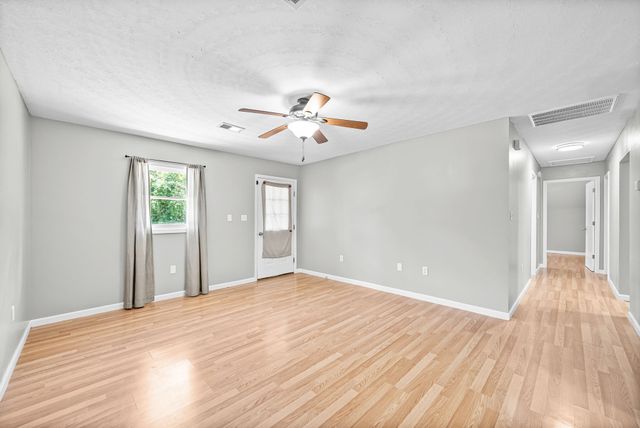 123 Morgan Loop, Bumpus Mills, TN 37028