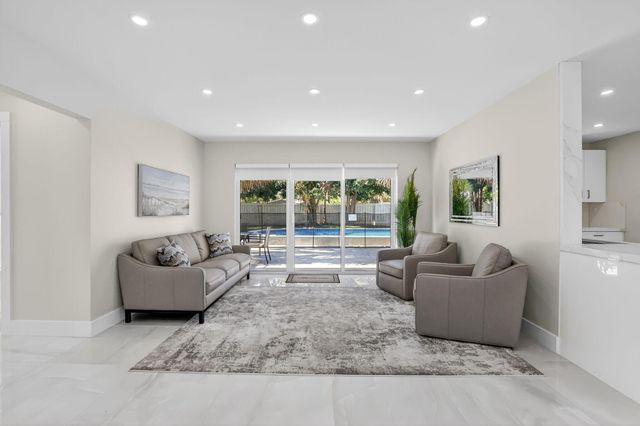 3751 NE 5th Avenue, Boca Raton, FL 33431