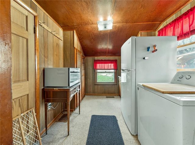 30 Elm St, Perry, NY 14530