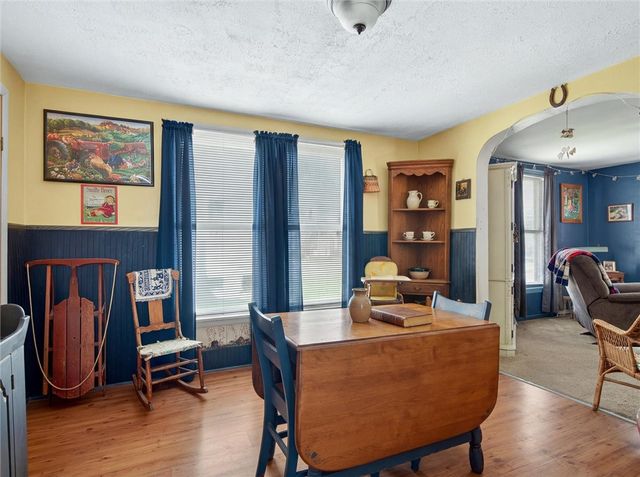 30 Elm St, Perry, NY 14530