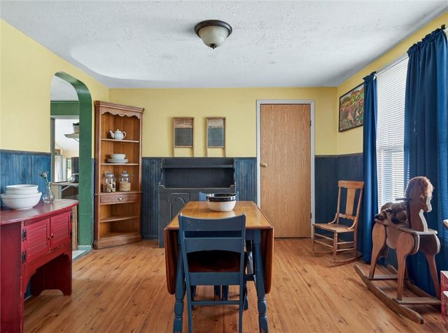 30 Elm St, Perry, NY 14530