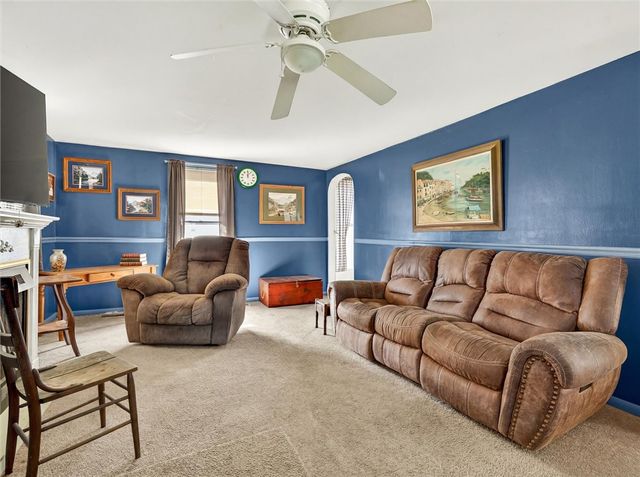 30 Elm St, Perry, NY 14530