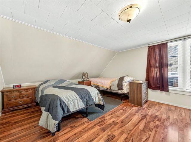 30 Elm St, Perry, NY 14530