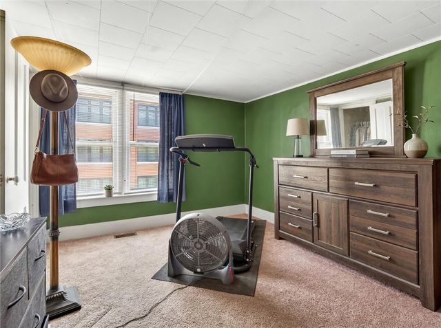 30 Elm St, Perry, NY 14530