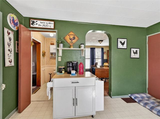 30 Elm St, Perry, NY 14530