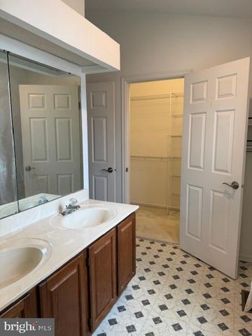 7870 GOLDEN PINE CIR, Severn, MD 21144