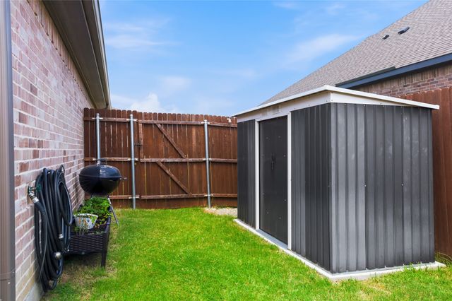 710 Truchas Avenue, Forney, TX 75126