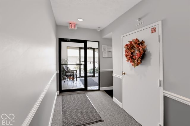 8720 Yardley Court 200, Indianapolis, IN 46268