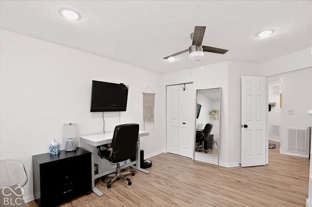 8720 Yardley Court 200, Indianapolis, IN 46268