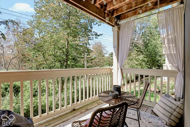 8720 Yardley Court 200, Indianapolis, IN 46268