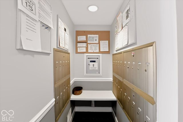 8720 Yardley Court 200, Indianapolis, IN 46268