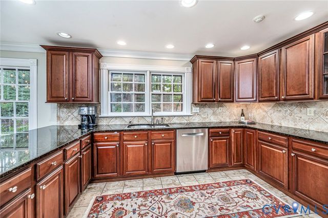 407 Berwickshire, Henrico, VA 23229