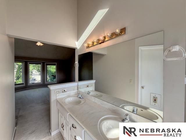 2315 Nelson's Creek Drive, Omaha, NE 68116
