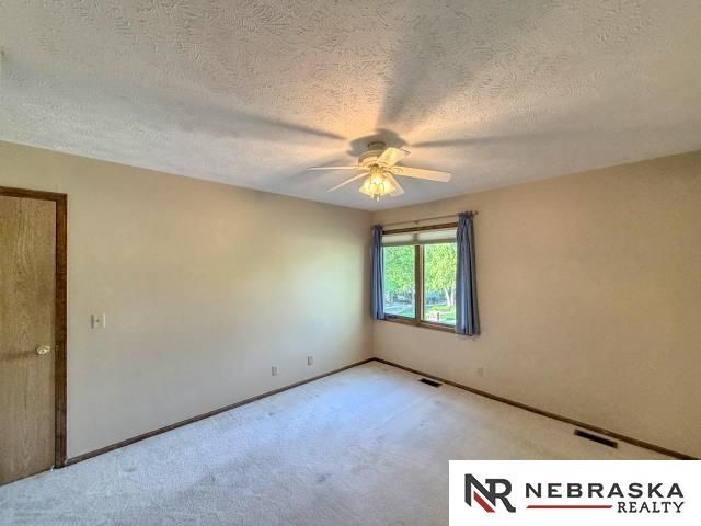 2315 Nelson's Creek Drive, Omaha, NE 68116
