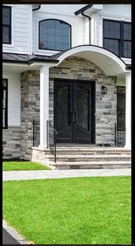 36 Sherman Drive, Syosset, NY 11791