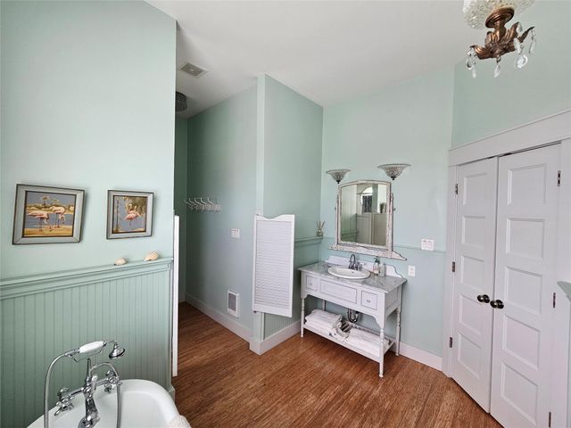 833 Kahla Drive, Crystal Beach, TX 77650