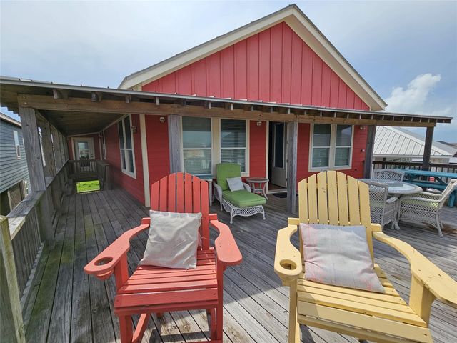 833 Kahla Drive, Crystal Beach, TX 77650