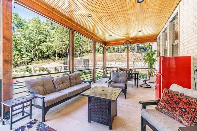 343 County Road 1489, Eureka Springs, AR 72632