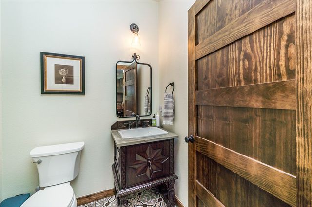 343 County Road 1489, Eureka Springs, AR 72632