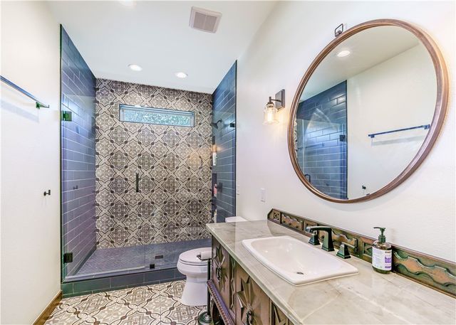 343 County Road 1489, Eureka Springs, AR 72632