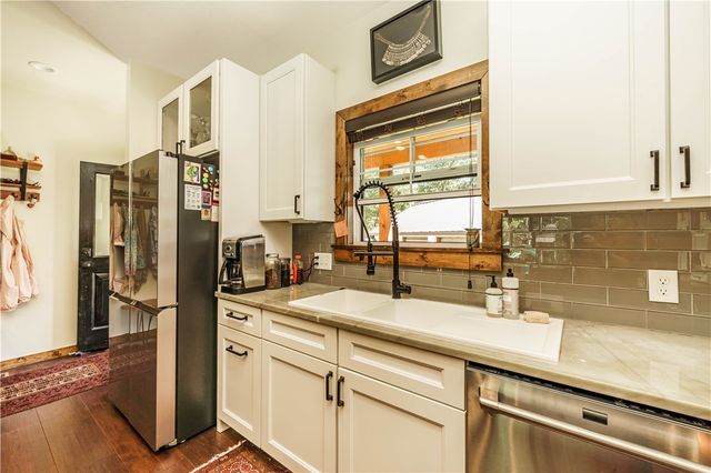 343 County Road 1489, Eureka Springs, AR 72632