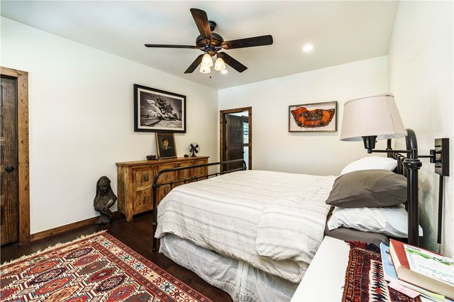 343 County Road 1489, Eureka Springs, AR 72632