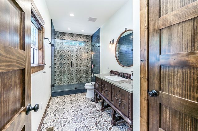 343 County Road 1489, Eureka Springs, AR 72632